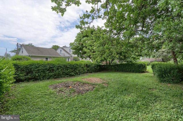235 NARROWS DR, Lebanon, PA 17046