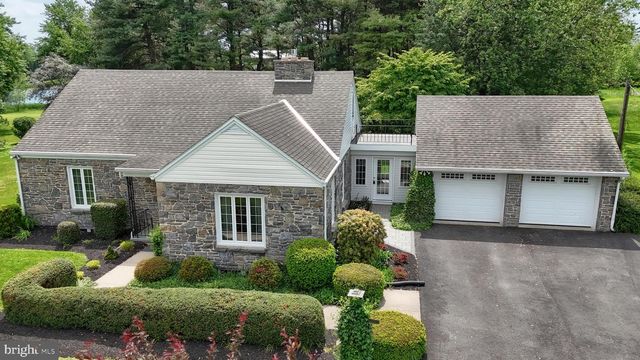 235 NARROWS DR, Lebanon, PA 17046