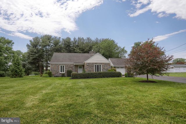 235 NARROWS DR, Lebanon, PA 17046