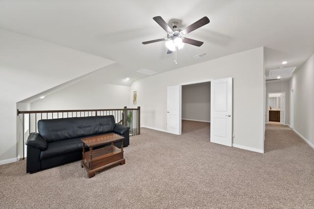 3813 Silver City Avenue, Aubrey, TX 76227