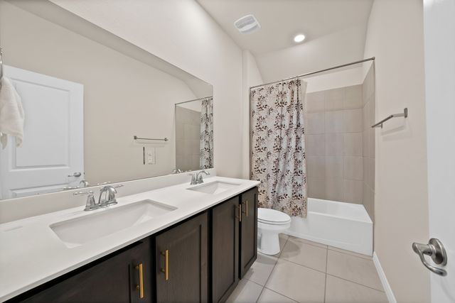 3813 Silver City Avenue, Aubrey, TX 76227