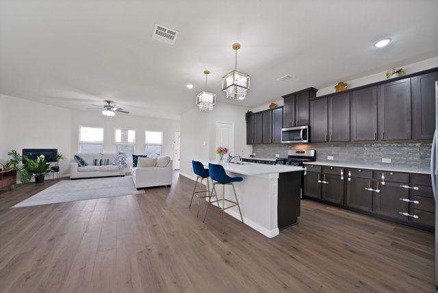 3813 Silver City Avenue, Aubrey, TX 76227