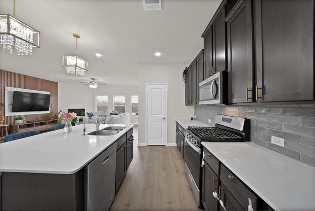 3813 Silver City Avenue, Aubrey, TX 76227
