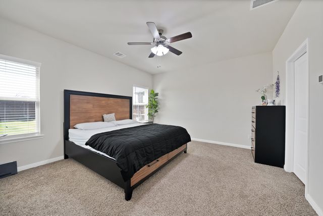 3813 Silver City Avenue, Aubrey, TX 76227