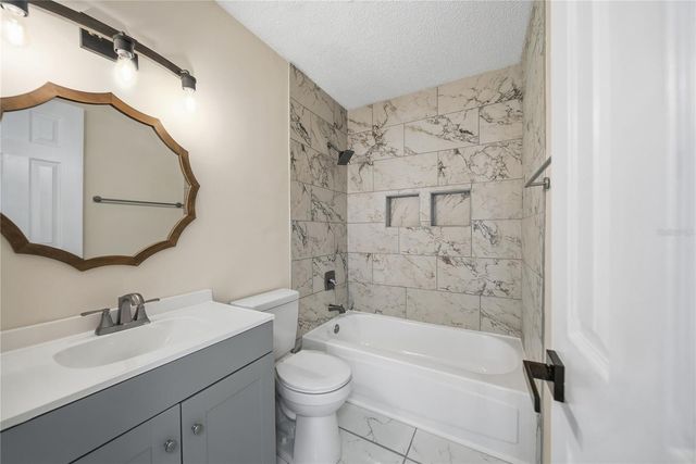 39132 COUNTY ROAD 54 2076, Zephyrhills, FL 33542