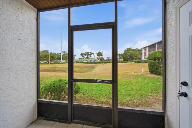 39132 COUNTY ROAD 54 2076, Zephyrhills, FL 33542