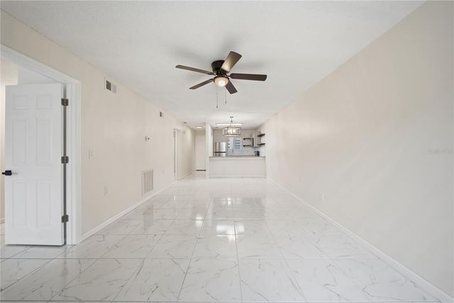 39132 COUNTY ROAD 54 2076, Zephyrhills, FL 33542