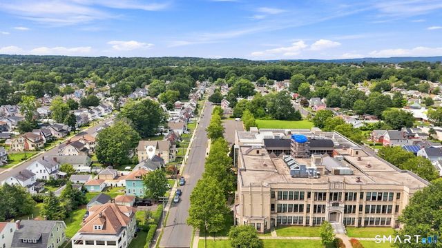 21 Cromwell Street, Hartford, CT 06114