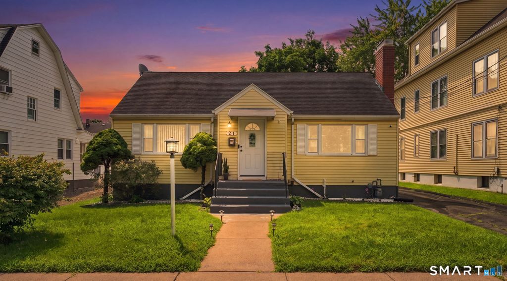 21 Cromwell Street, Hartford, CT 06114