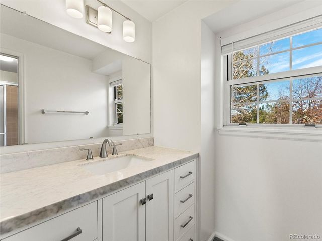 7007 E Hinsdale Avenue, Centennial, CO 80112