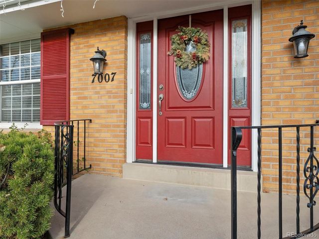 7007 E Hinsdale Avenue, Centennial, CO 80112