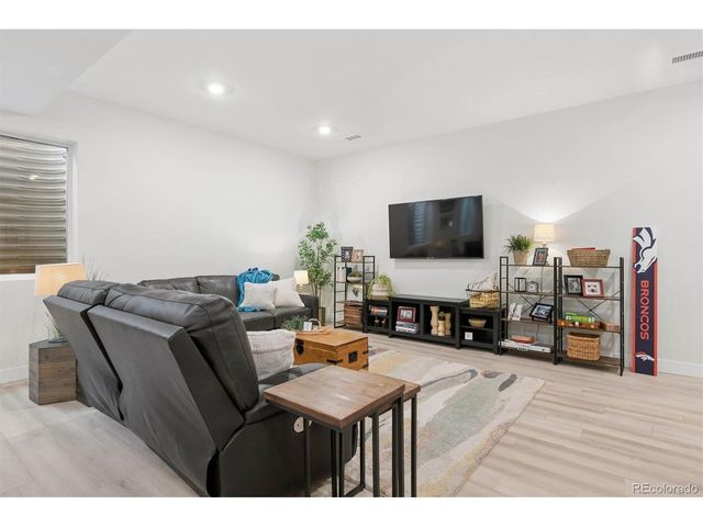 9563 Autumn Moon Ave, Littleton, CO 80125