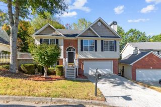 2140 Wildcat Cliffs Way, Lawrenceville, GA 30043