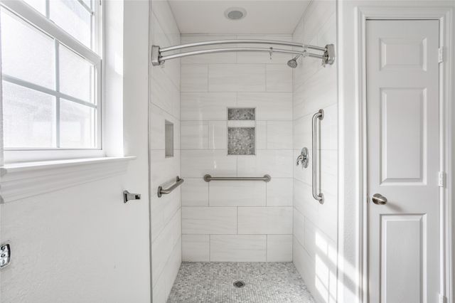 1006 Throckmorton Street, Mckinney, TX 75069