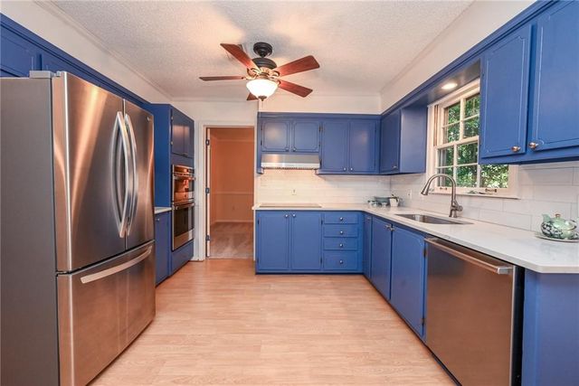 4649 Montauk Road SW, Lilburn, GA 30047