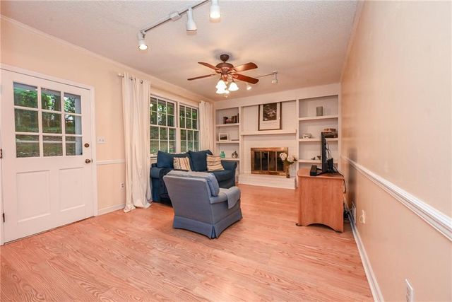 4649 Montauk Road SW, Lilburn, GA 30047