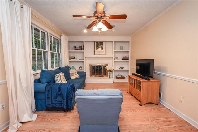 4649 Montauk Road SW, Lilburn, GA 30047