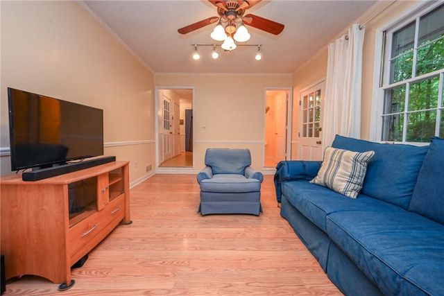 4649 Montauk Road SW, Lilburn, GA 30047