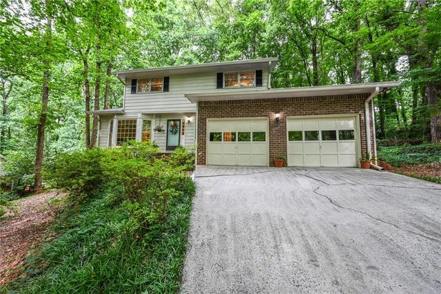 4649 Montauk Road SW, Lilburn, GA 30047