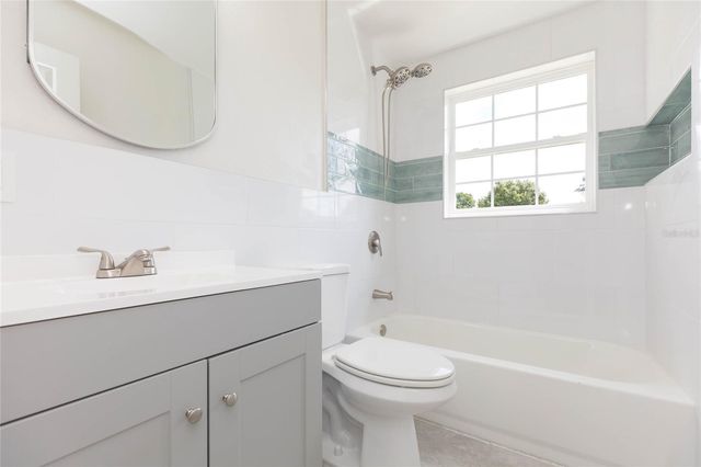 5016 S 86TH STREET, Tampa, FL 33619