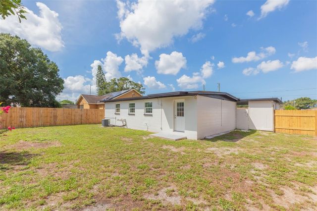 5016 S 86TH STREET, Tampa, FL 33619