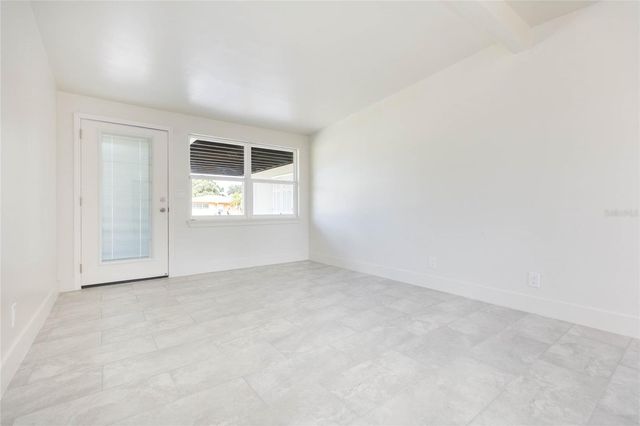 5016 S 86TH STREET, Tampa, FL 33619