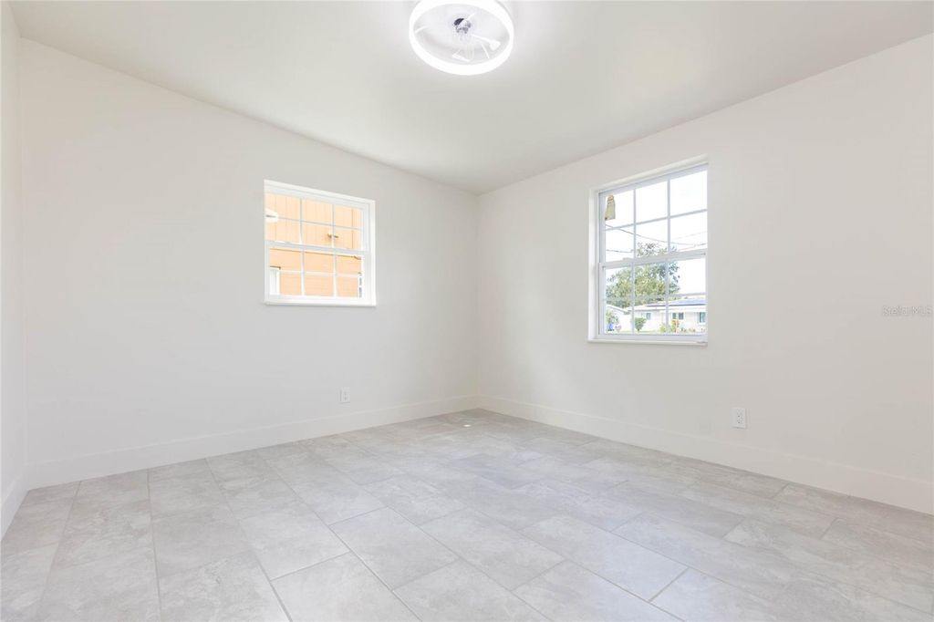 Image 16 of property listing at 5016 S 86TH STREET, Tampa, FL 33619
