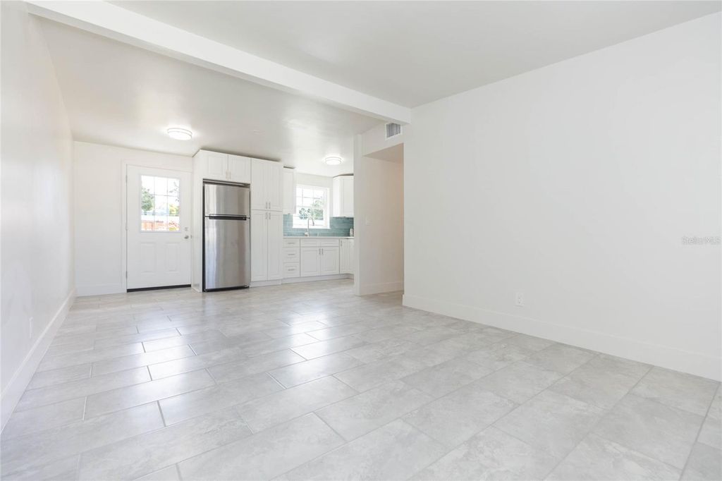 Image 9 of property listing at 5016 S 86TH STREET, Tampa, FL 33619