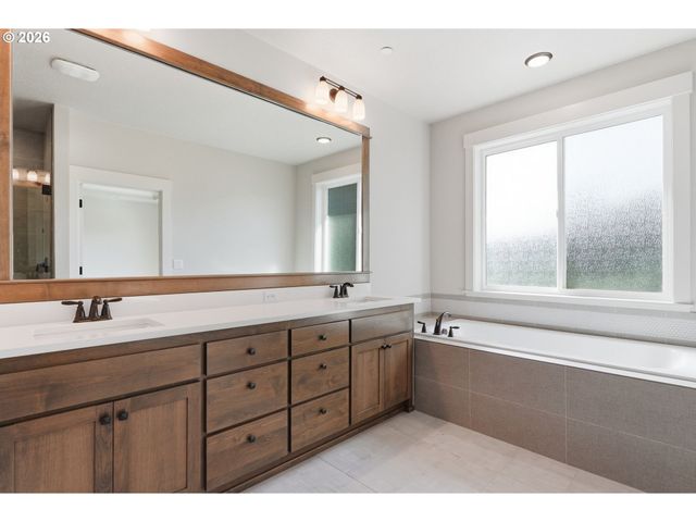 13159 Se SPROUT Ln, Milwaukie, OR 97222