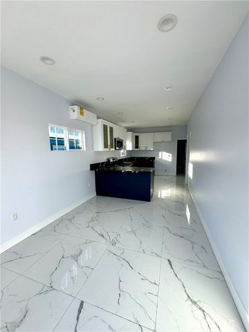 14712 Newland, Midway City, CA 92655