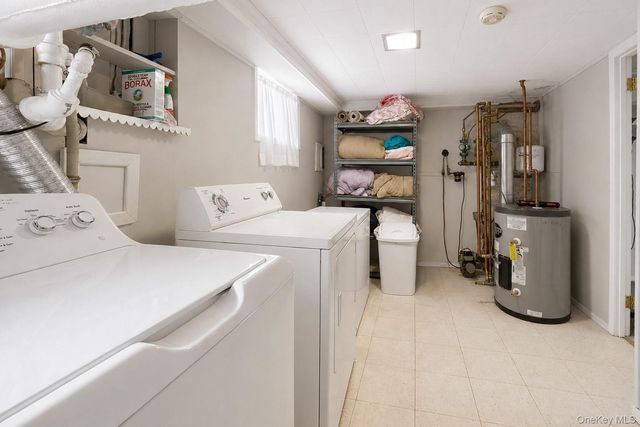 1221 Wantagh Oaks Gate, Wantagh, NY 11793