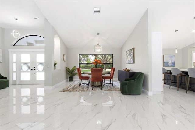 15555 De Havilland Court, Wellington, FL 33414