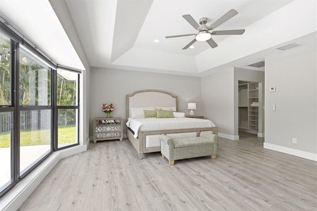 15555 De Havilland Court, Wellington, FL 33414
