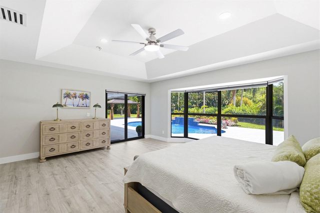 15555 De Havilland Court, Wellington, FL 33414