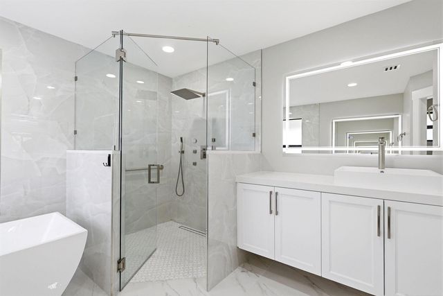 15555 De Havilland Court, Wellington, FL 33414