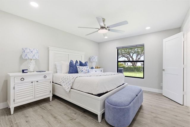 15555 De Havilland Court, Wellington, FL 33414