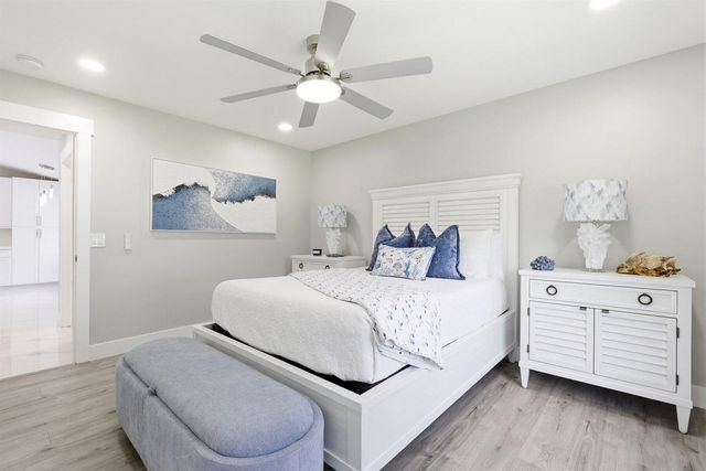 15555 De Havilland Court, Wellington, FL 33414