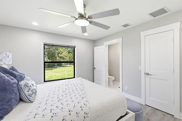 15555 De Havilland Court, Wellington, FL 33414
