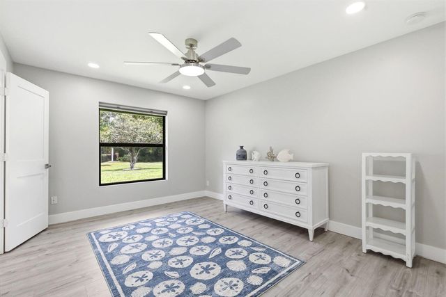 15555 De Havilland Court, Wellington, FL 33414