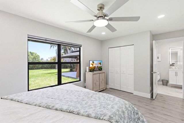 15555 De Havilland Court, Wellington, FL 33414
