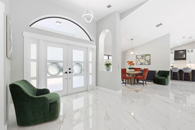 15555 De Havilland Court, Wellington, FL 33414