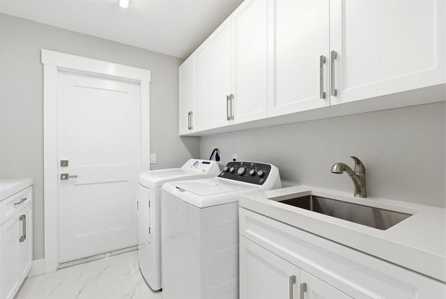 15555 De Havilland Court, Wellington, FL 33414