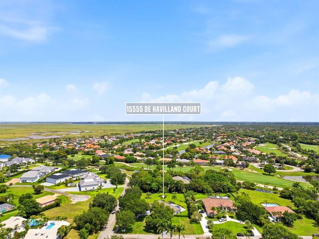15555 De Havilland Court, Wellington, FL 33414