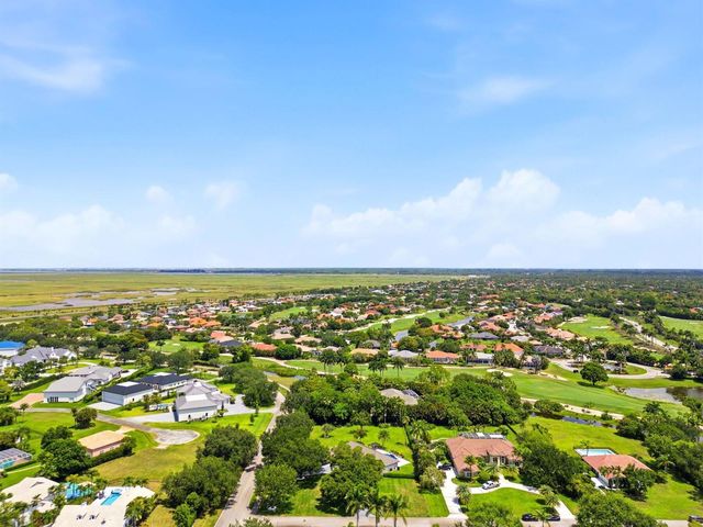 15555 De Havilland Court, Wellington, FL 33414
