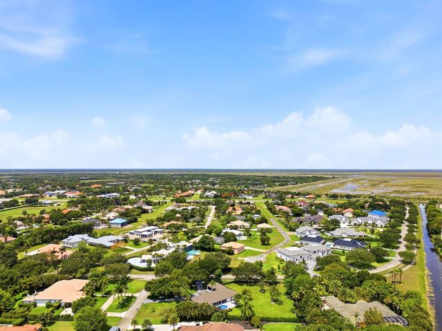 15555 De Havilland Court, Wellington, FL 33414
