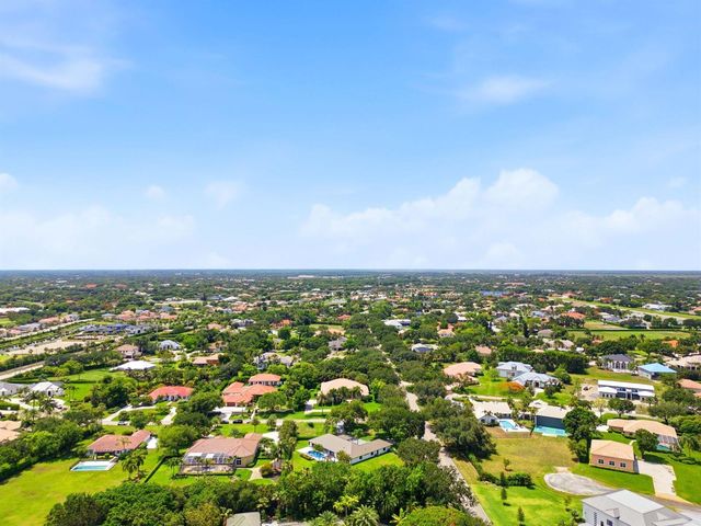 15555 De Havilland Court, Wellington, FL 33414