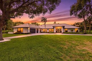 15555 De Havilland Court, Wellington, FL 33414