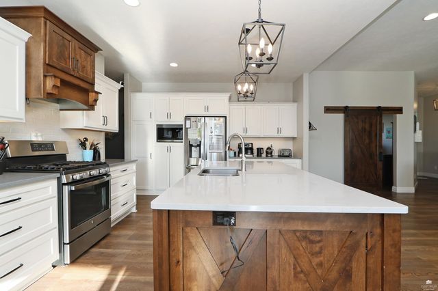 1509 Lariat Lane, Junction City, KS 66441