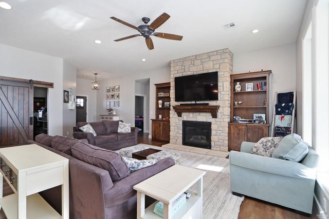 1509 Lariat Lane, Junction City, KS 66441