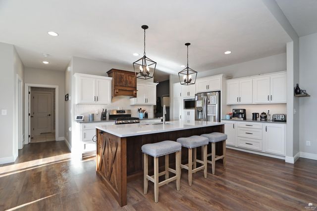 1509 Lariat Lane, Junction City, KS 66441